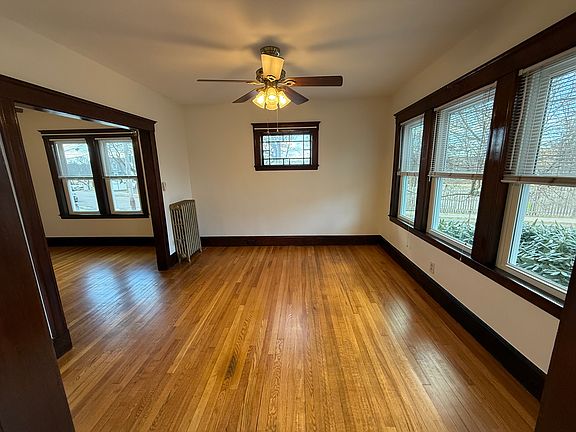 4th image of 71-73 Crawford St #71