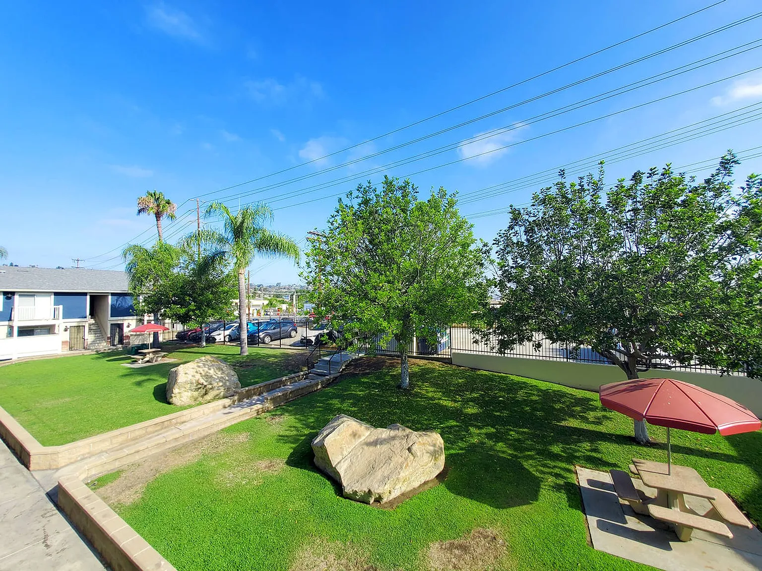 Palm Villas Apartments — Photo 4