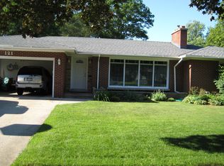 121 W 30th St, Holland, MI 49423