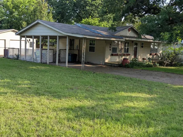 220 Littlefield Dr, East Tawakoni, TX 75472