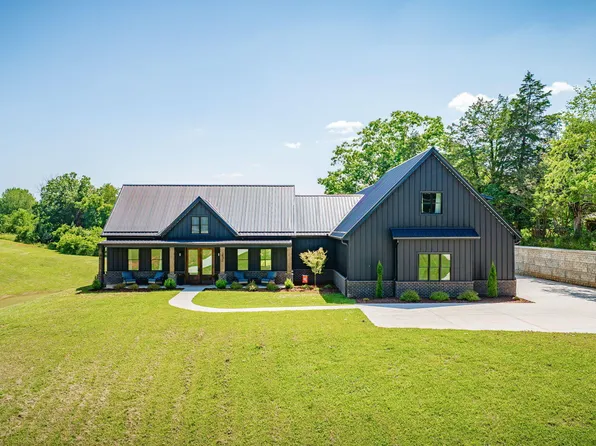 3826 Lake Valley Dr, Kingsport, TN 37664