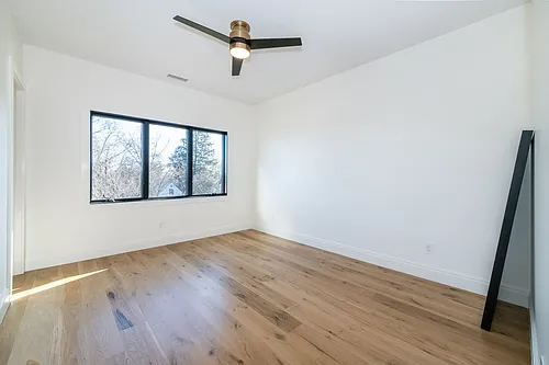 23 Poplar St Photo 1