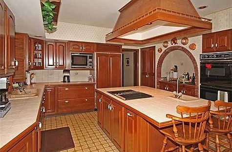 1st image of 9275 Hunt Club Ln