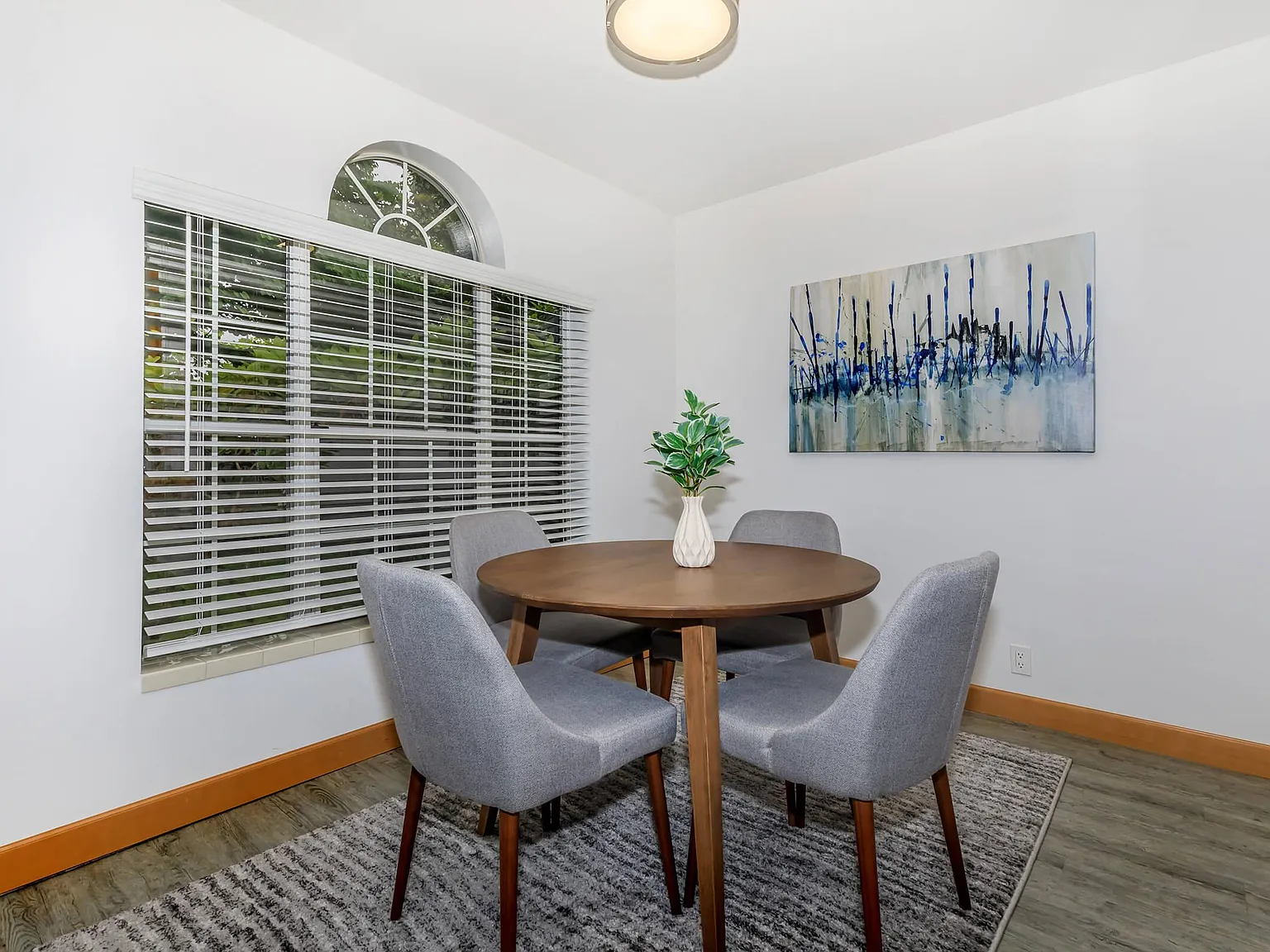 Grandview Apartments — Photo 2