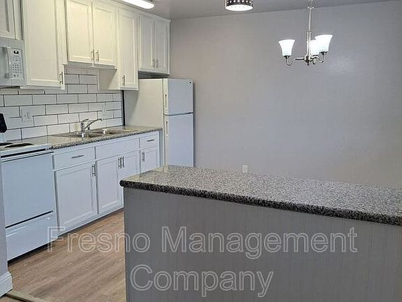 5th image of 1484 N Cedar Ave APT 11