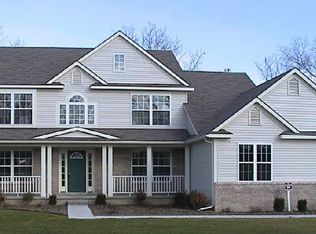 3053 Hunters Way, Pinckney, MI 48169