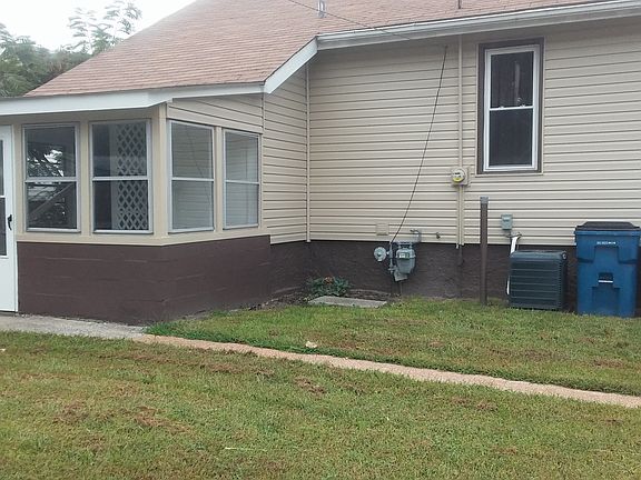5th image of 971 N Wood River Ave