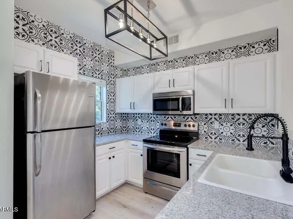 160 W Commerce Ct, Gilbert, AZ 85233