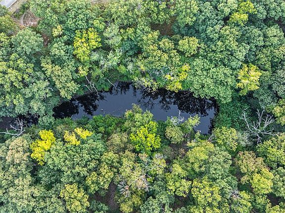 3rd image of 659 Pan Estates Ave