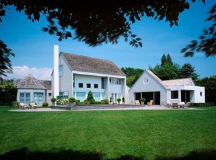 523 Pauls Ln, Water Mill, NY 11976