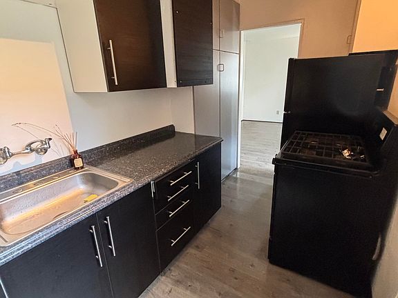 4th image of 4630 1/2 College Ave