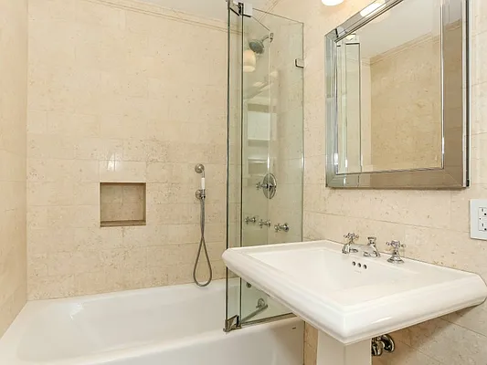 Sold by Sotheby's International Realty | media 20