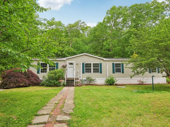 507 Chases Grove Road, Derry, NH 03038