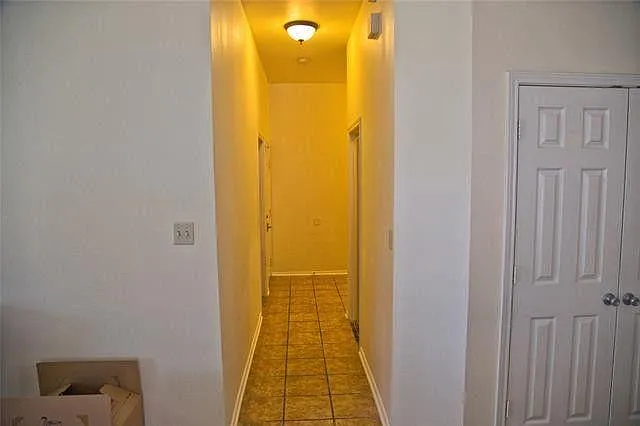 4 bed, 2462 sqft, $2,500 — Photo 2