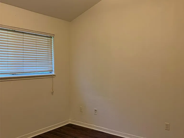 1404 Andra Ln — Photo 14