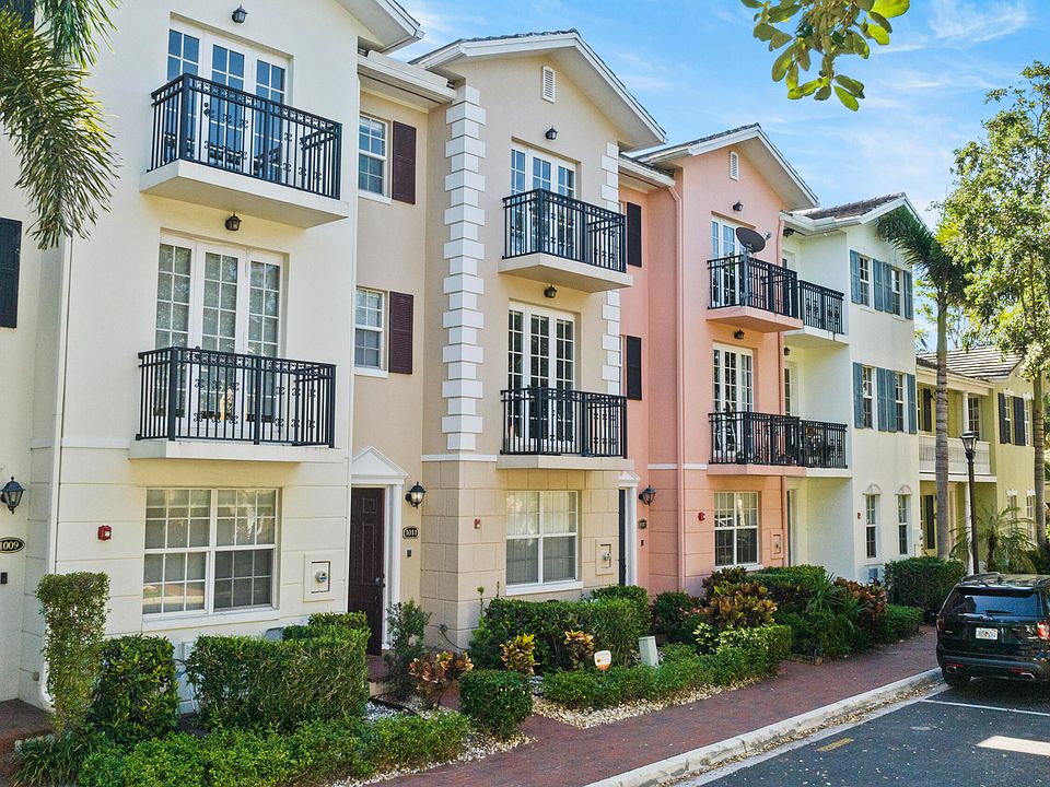 1st image of 1011 W Heritage Club Circle
