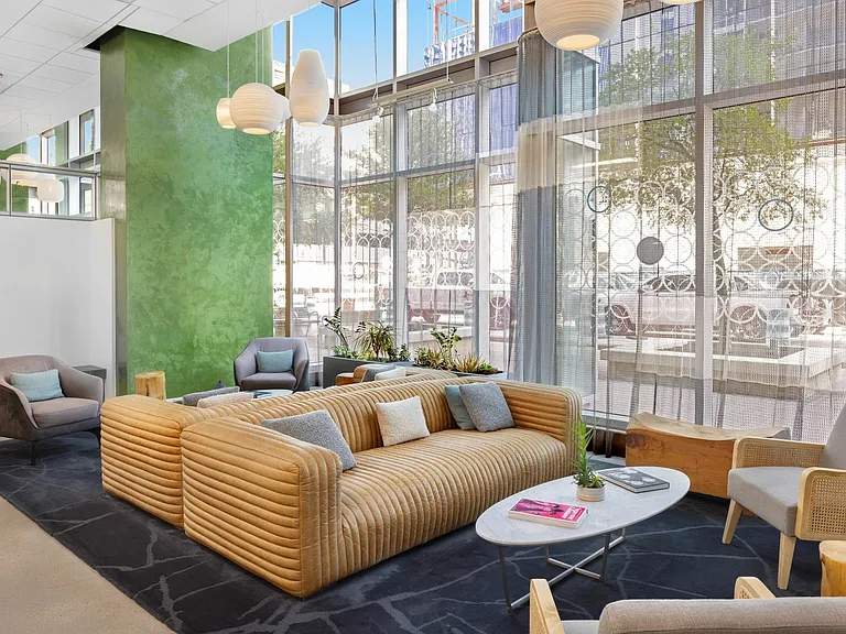 On2nd_amenity_lobby (2)