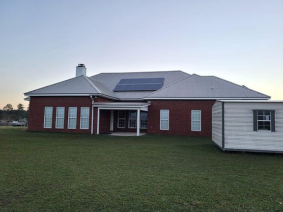 3rd image of 217 Garnet Dr S