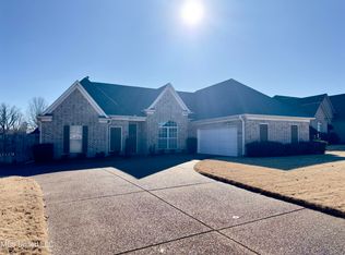 9127 Zach Dr, Olive Branch, MS 38654