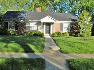 513 Chinoe Rd, Lexington, KY 40502