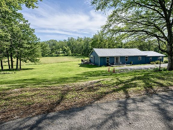 3rd image of 2705 Johnson Branch Rd