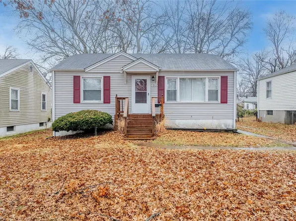 1915 Bainbridge Dr, Saint Louis, MO 63133