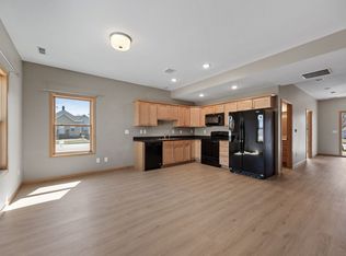 606 2nd Ave SW #103, Cedar Rapids, IA 52404