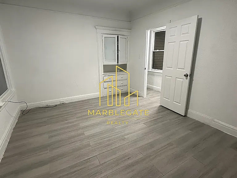 71 S 9th St #11 — Photo 5