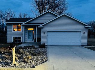 1903 20th St SW, Austin, MN 55912