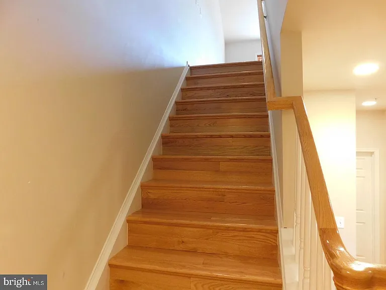 724 Ridgemont Ave — Photo 9