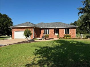 2404 Maretta Dr, Pittsburg, KS 66762