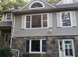 43 Deacon Hill Rd, Stamford, CT 06905