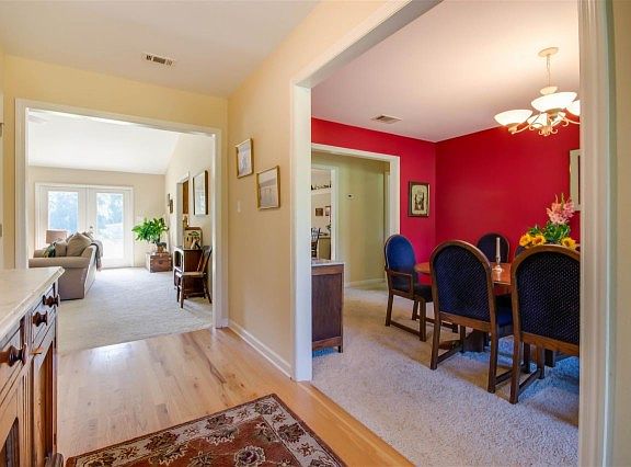 4th image of 9248 Oakfair Dr