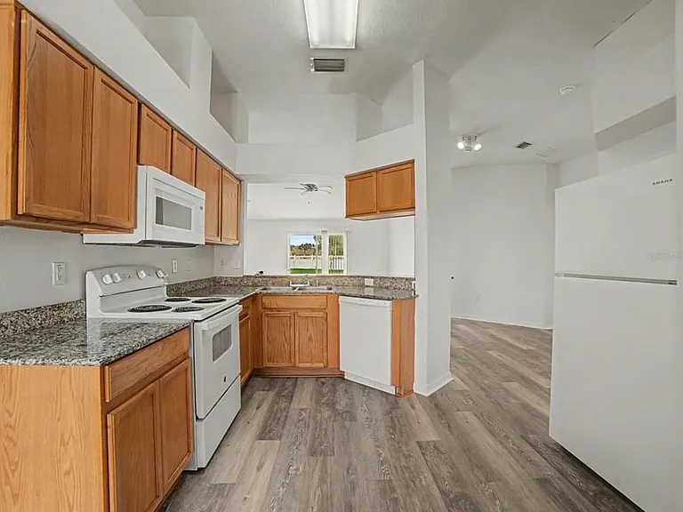 12015 Butler Woods Cir — Photo 9