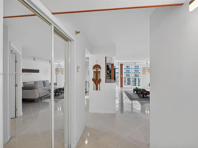 2401 Collins Ave #1406 — Photo 3