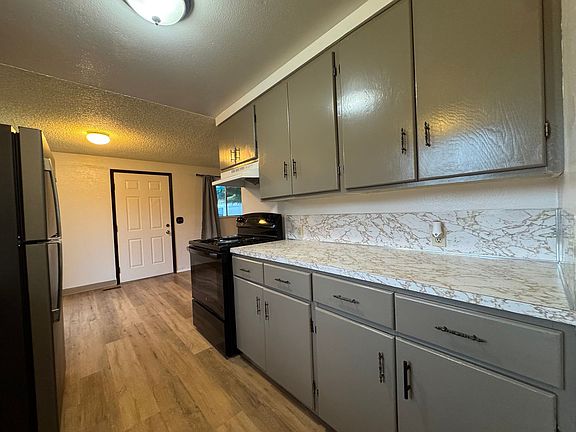2nd image of 1281 Underhill Ave