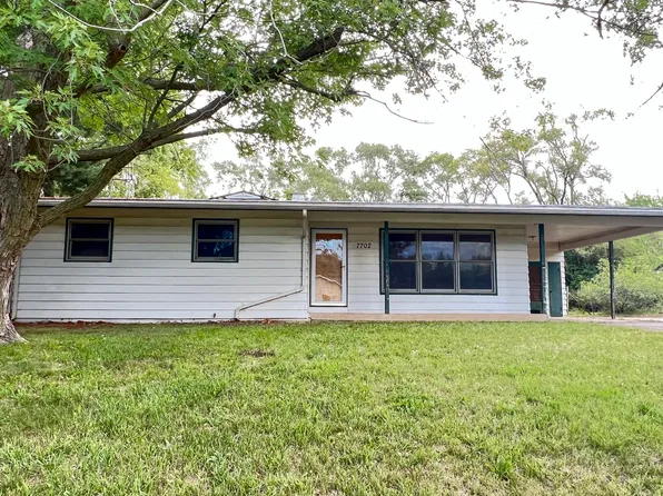 7702 Utility Ct, Spring Grove, IL 60081