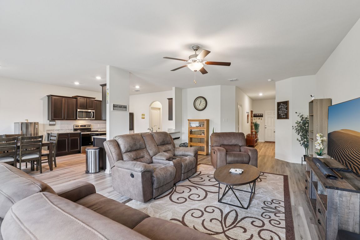 next background image