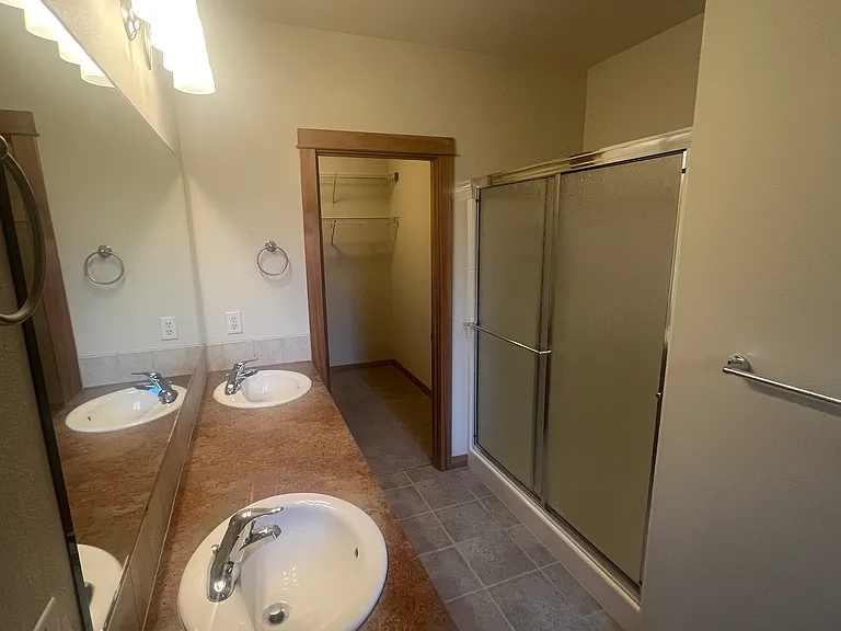 613 N Freemont St — Photo 7