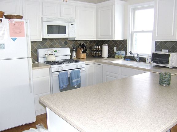 5th image of 137 57th St #E