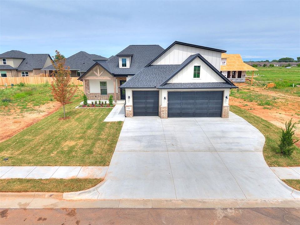 1st image of 16108 Segovia Dr