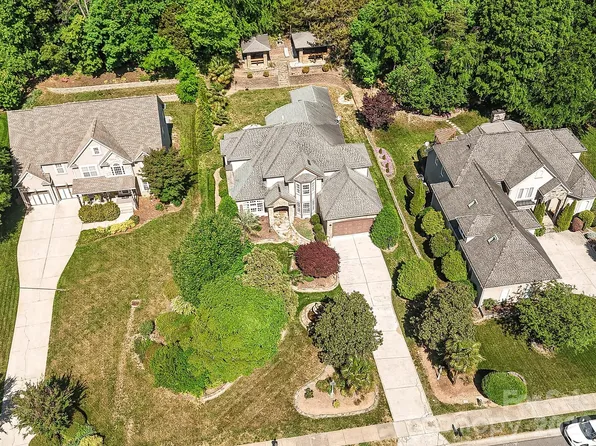 21425 Crown Lake Dr, Cornelius, NC 28031