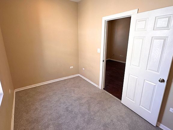 5th image of 10710 S Green Bay Ave