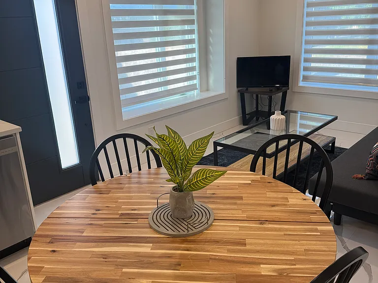 3087 Royal Oak Ave — Photo 30