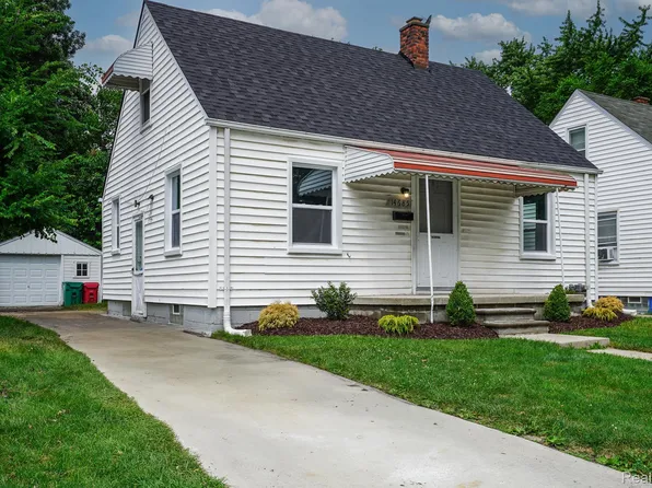 14685 Agnes Ave, Eastpointe, MI 48021