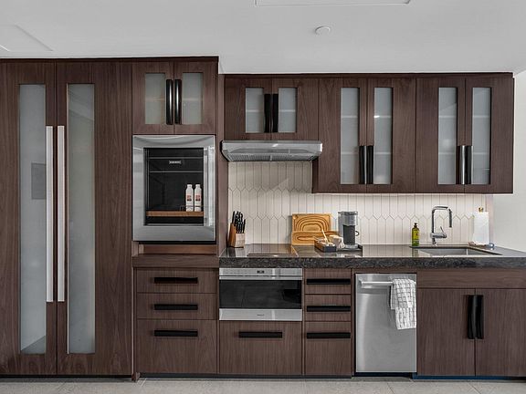 4th image of 1500 E Black Desert Dr #46327