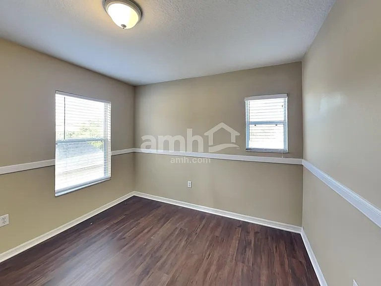 12110 Fern Haven Ave — Photo 13