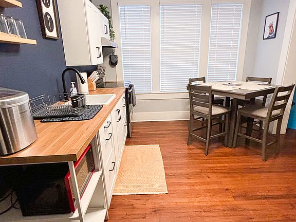 4th image of 119 Monroe St #1
