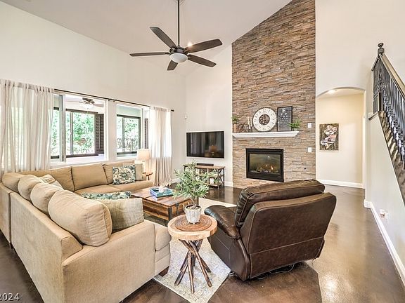 3rd image of 10354 Grizzly Creek St