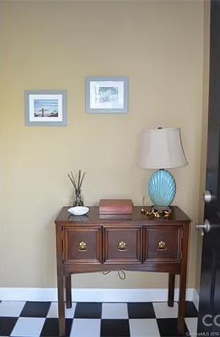1313 Torrence Cir — Photo 8